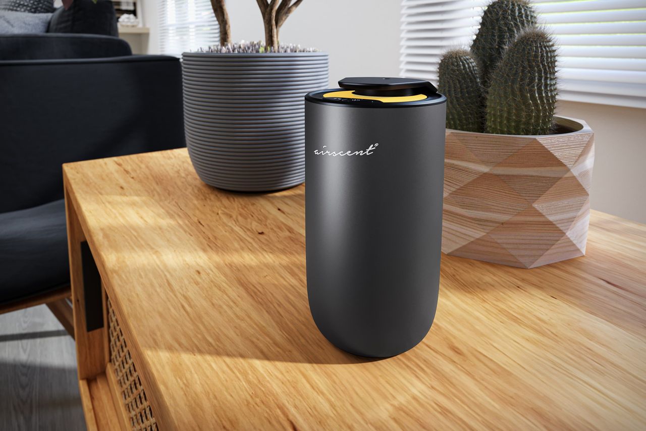 Black Mini Difusser Lifestyle CG Image