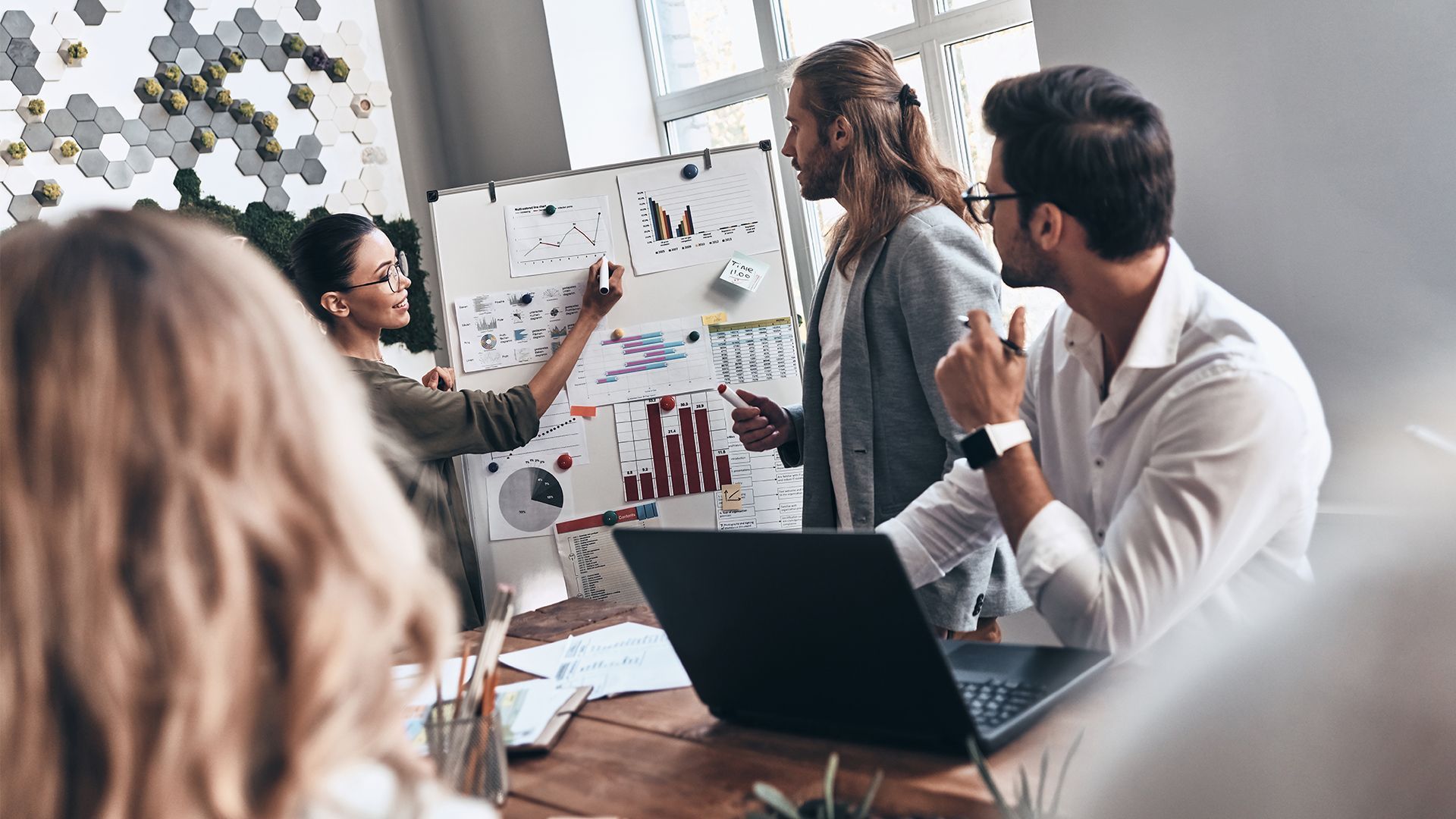 Measuring Social Media Marketing Performance