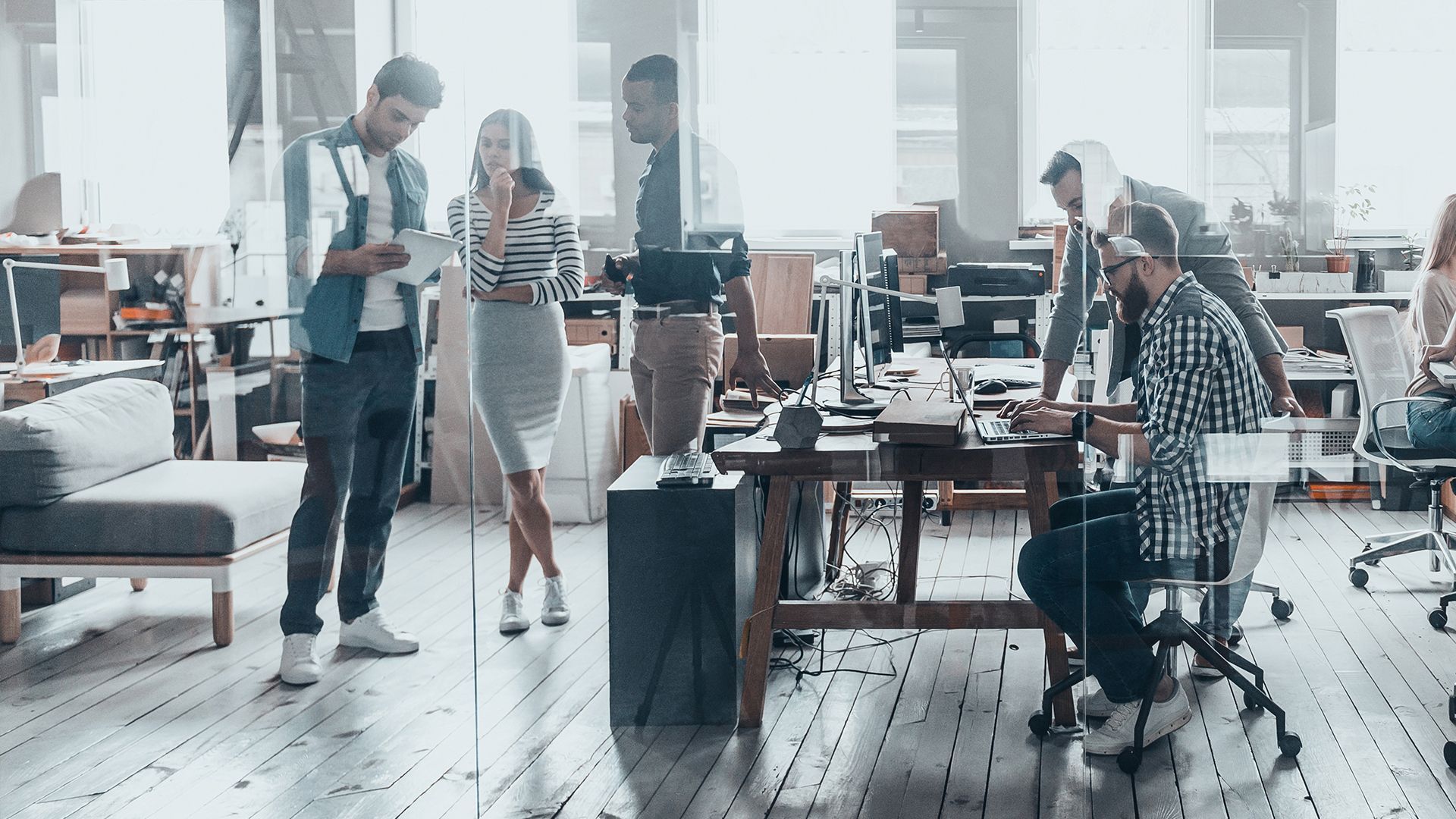 Social Media Advertising in Furniture Marketing Campaigns