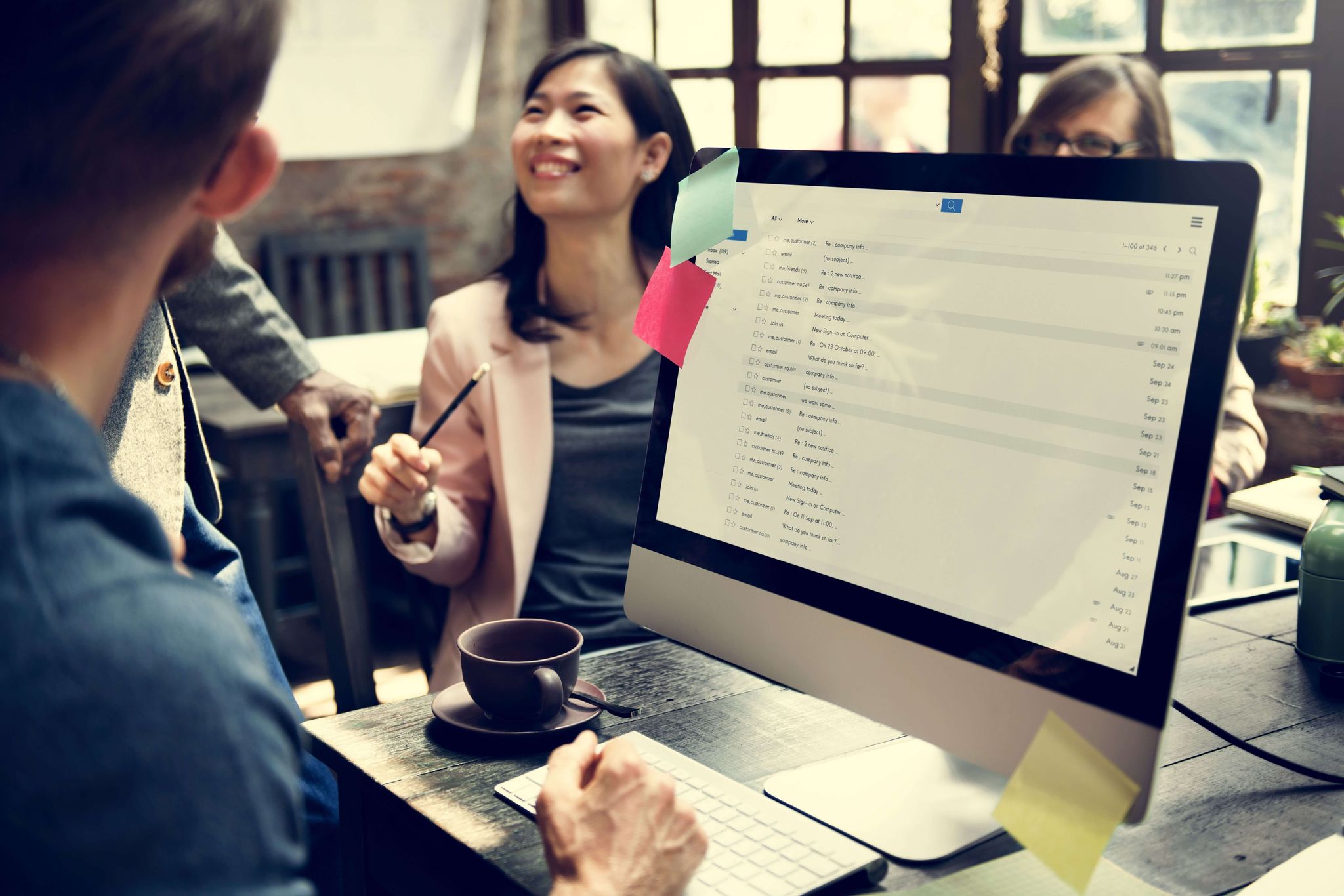 A Marketer Checking Using Email to Promo Furniture Business and Build Effective Strategies