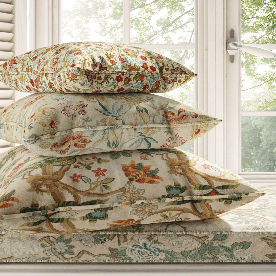 High-quality 3D furniture visualization showcasing photorealistic cushion rendering in a digital interior setting