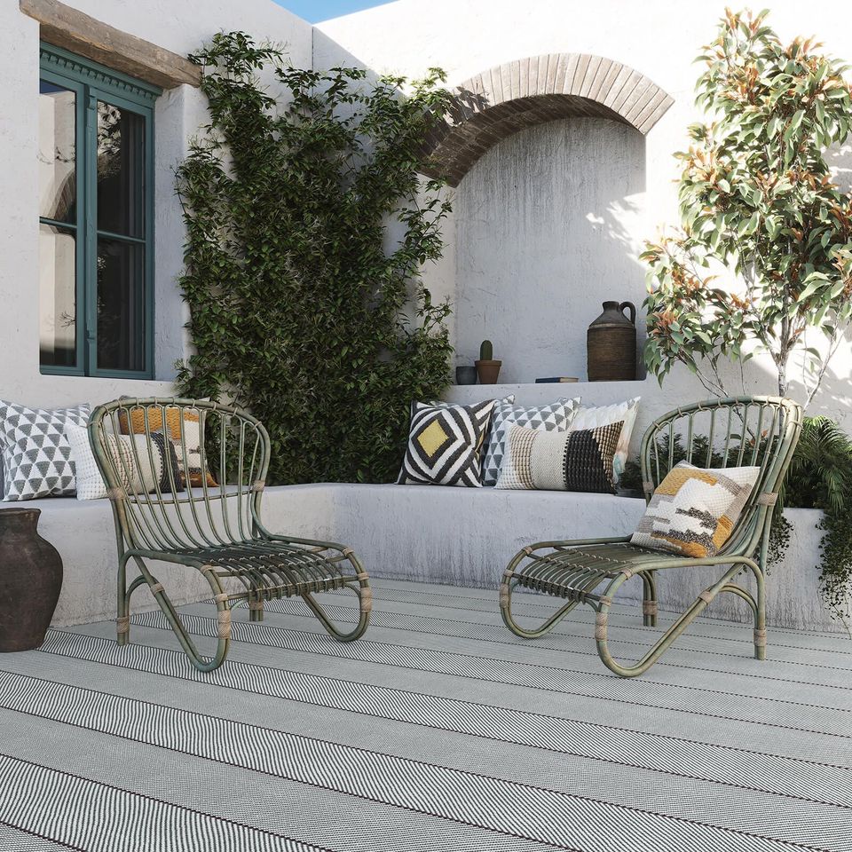 3D furniture modeling and rendering of an outdoor patio with chairs and cushions, showcasing realistic 3D visualization and photorealistic rendering.