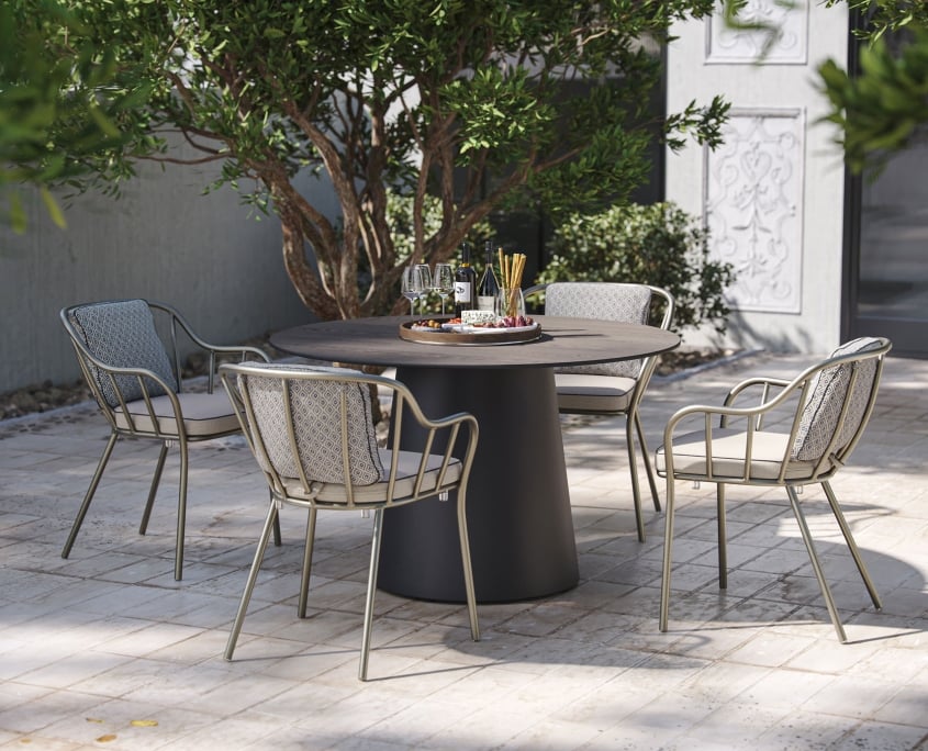 Courtyard Furniture 3D Image