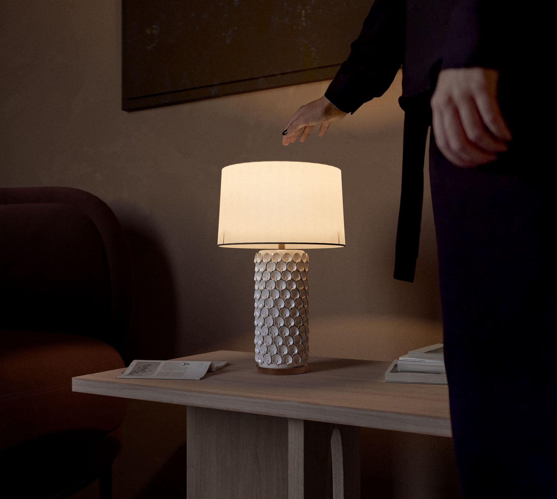 3D product photography lighting — lamp render example