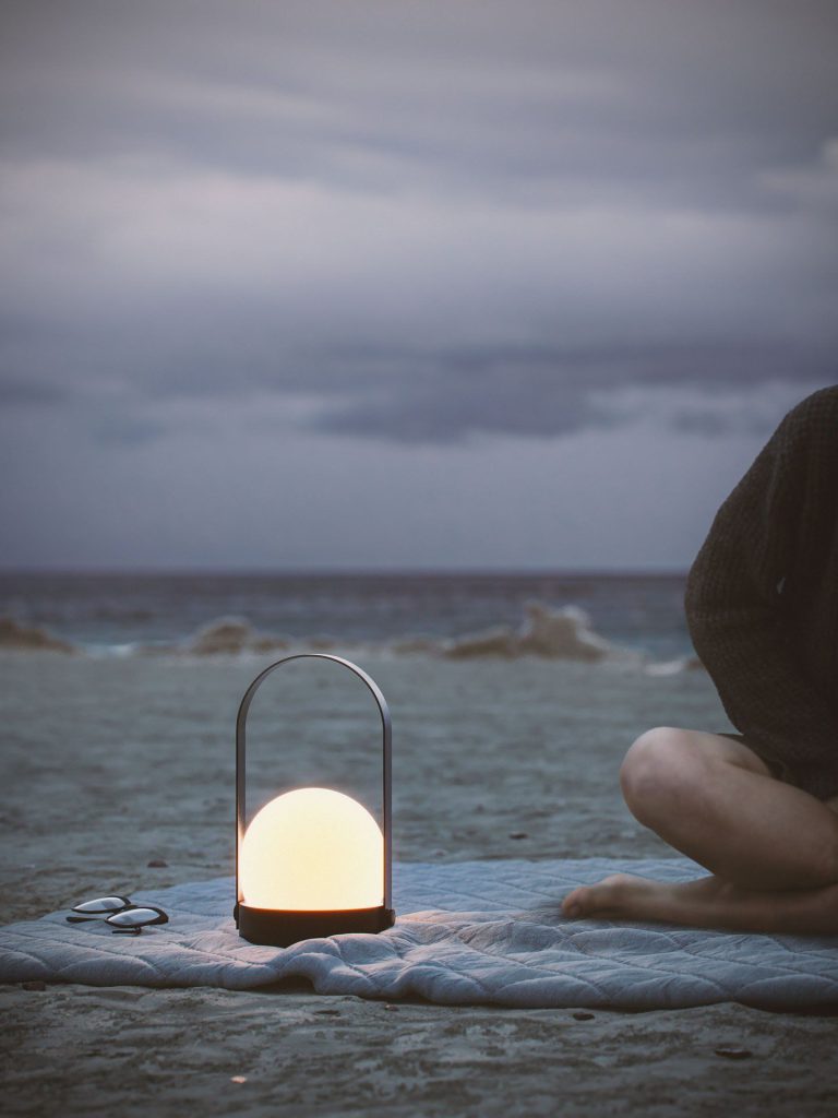 3D Lifestyle Visualization of Portable Lamp on Beach
