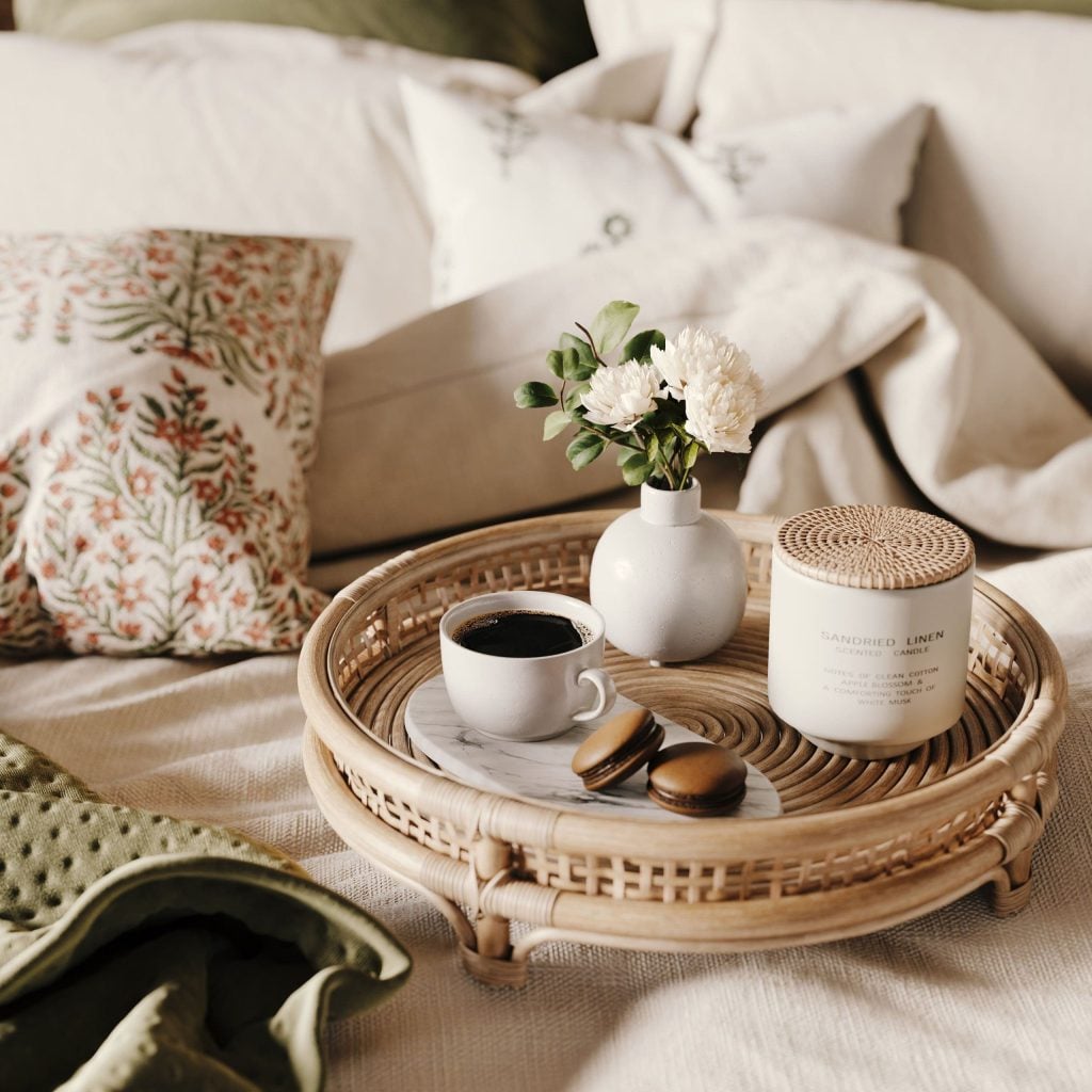 3D Lifestyle Visualization of Cozy Bedroom Setting with Tray