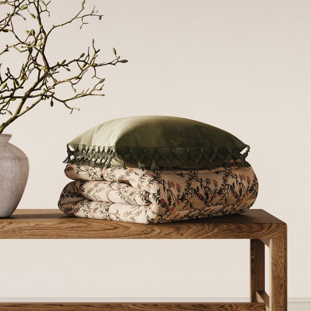 Photorealistic 3D Furniture Rendering with Textiles