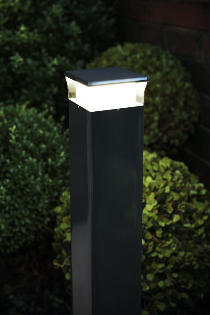 3D Product Rendering of Outdoor Light Fixture – Photorealistic CGI Visualization
